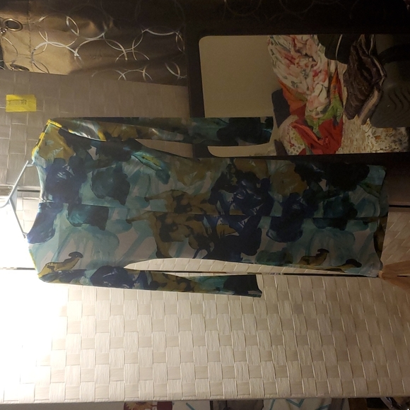 Calvin Klein, size 4, blue, green, and white dress - Picture 2 of 3